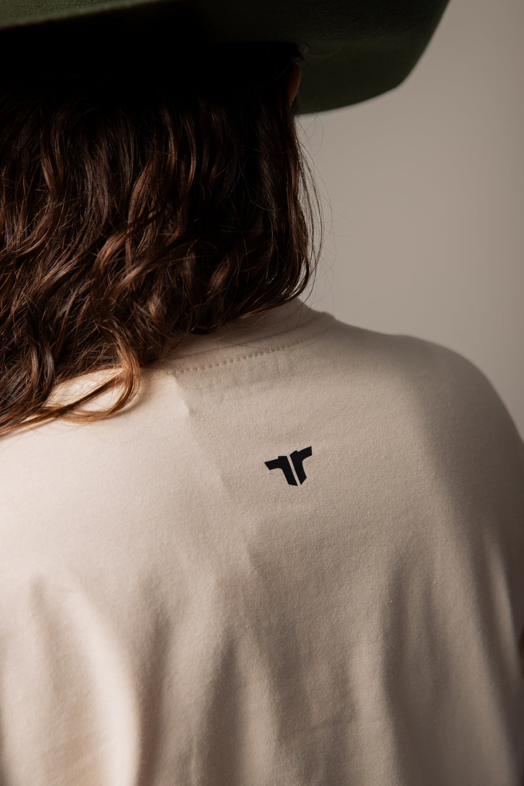 Playera Party West