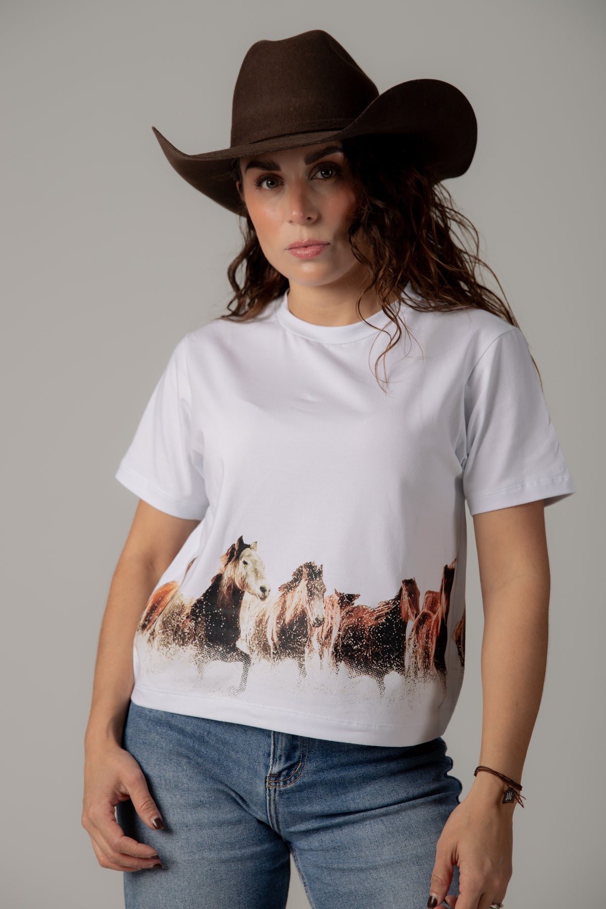 Playera Estampida Caballos