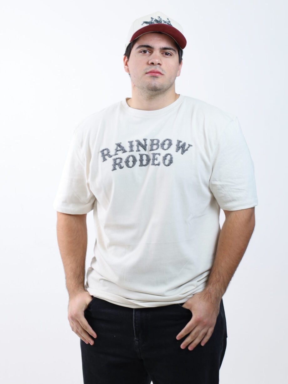 PLAYERA "RAINBOW RODEO" PLUS SIZE