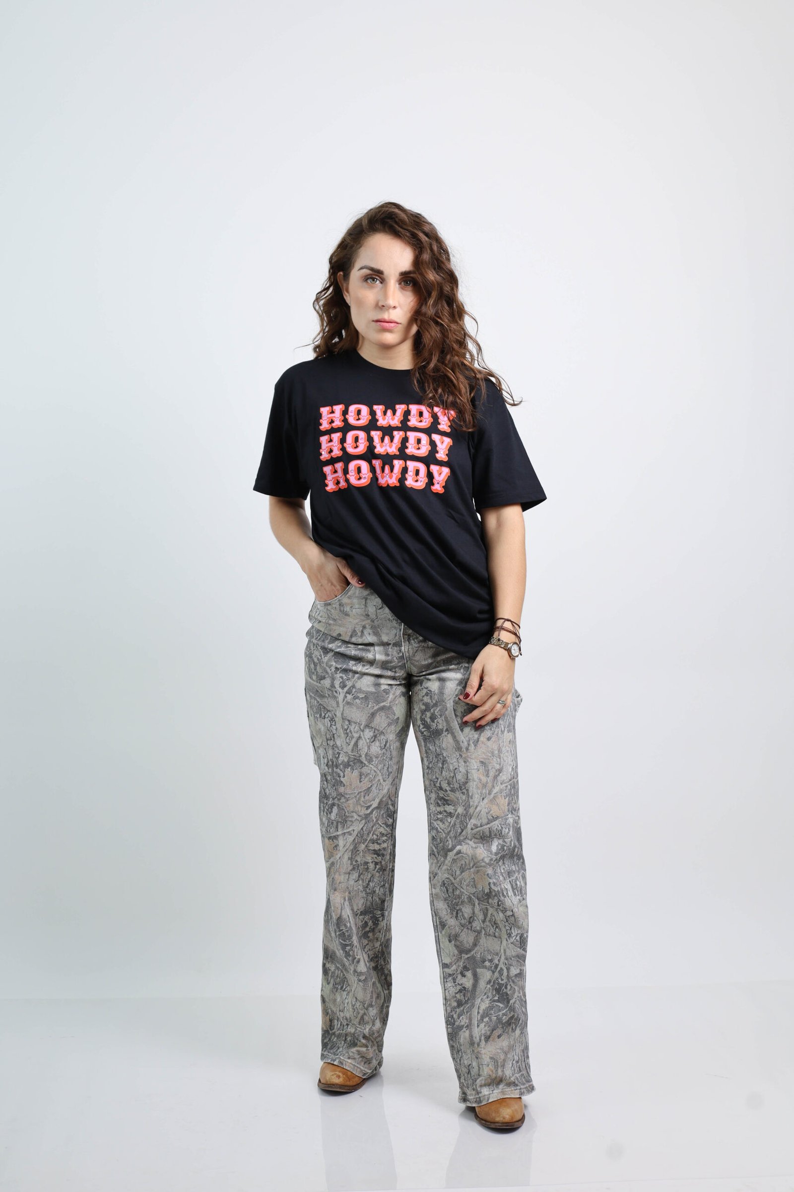 PLAYERA DAMA - "HOWDY VAQUERA" - Image 3