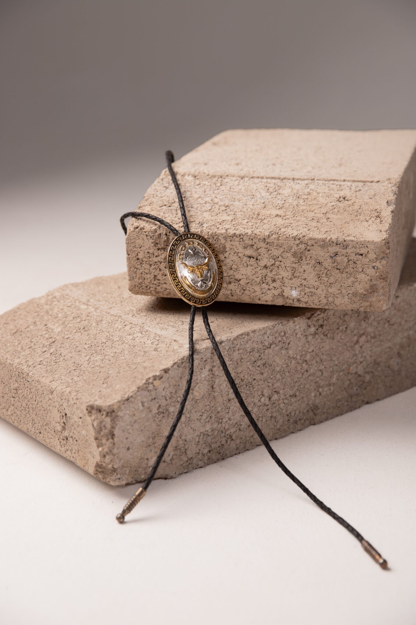 CORBATIN UNISEX - "TORO"